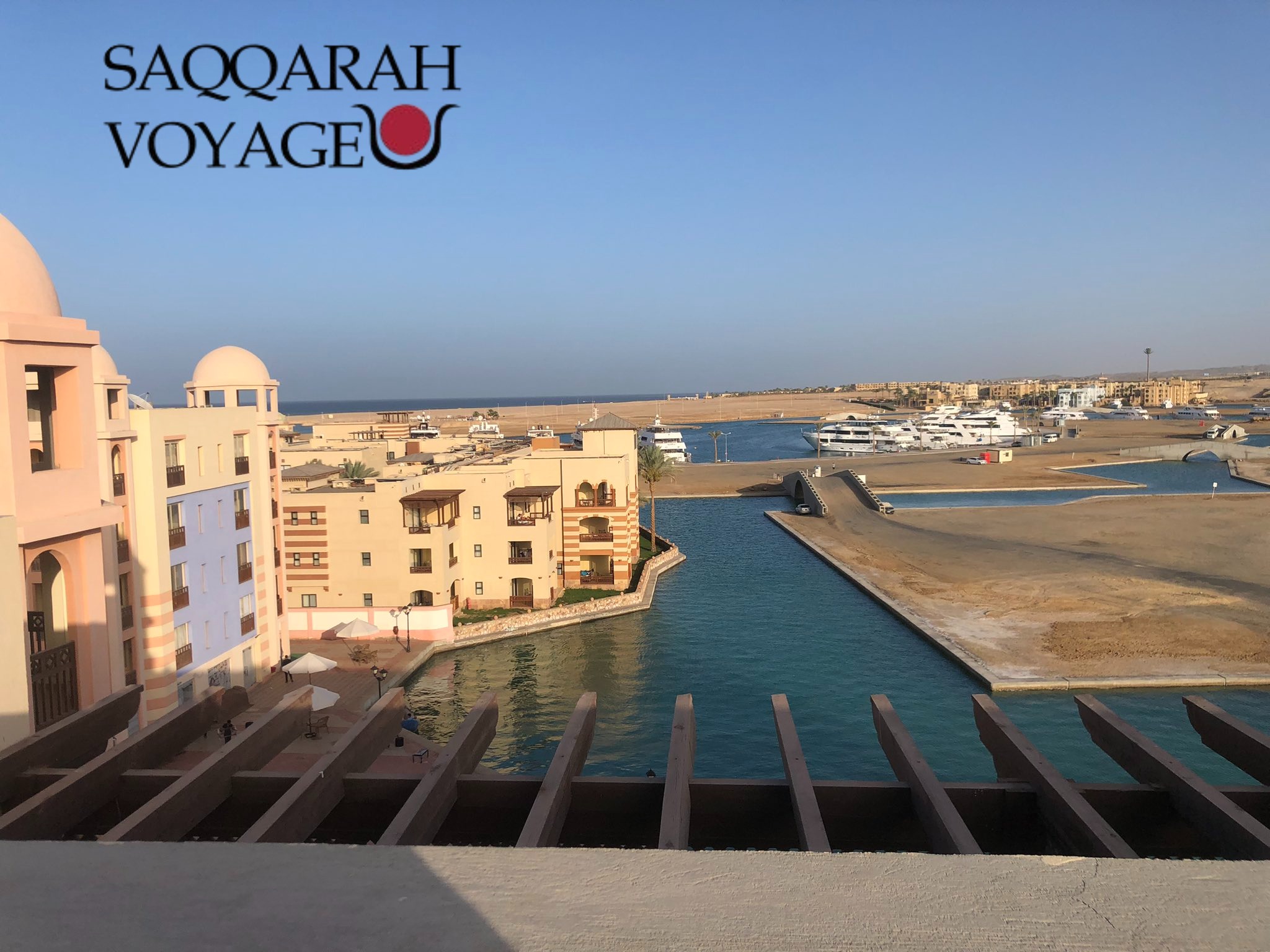 Promenade dans le port Port Ghalib