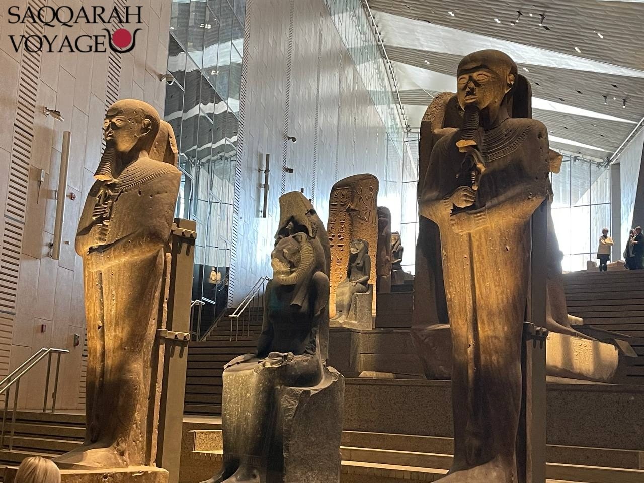 Le Grand Sphinx et le Temple de la Vallée : Les Gardiens de l’Histoire